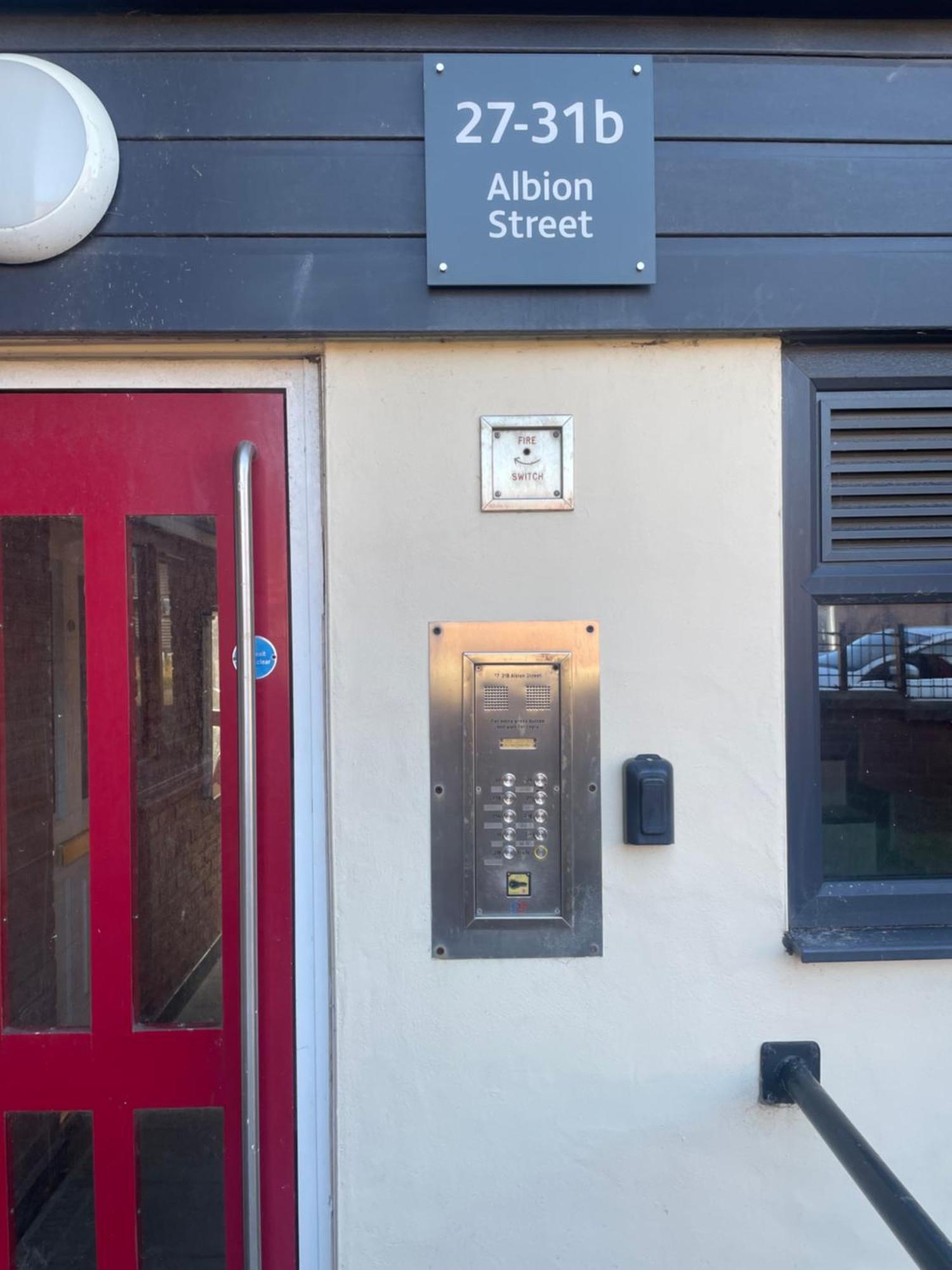 Modern Luxury Apartment Liverpool Exterior photo